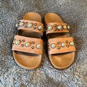 Steve Madden Pearly Slides